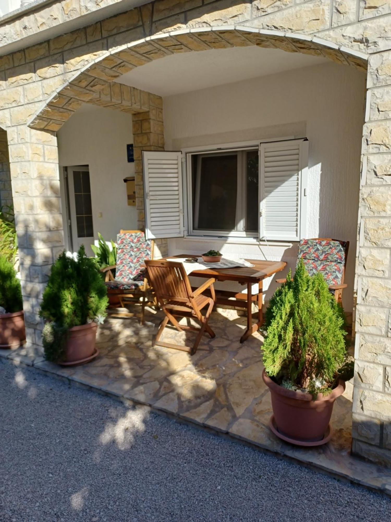 Apartman Breza Шибеник Екстер'єр фото