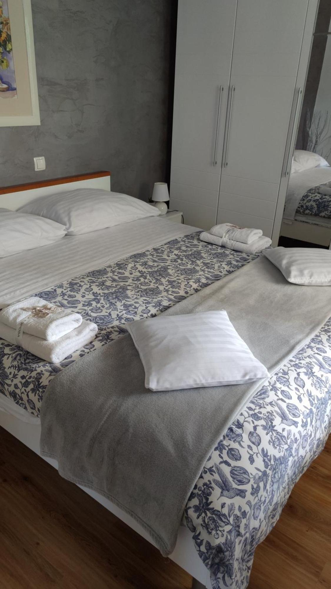 Apartman Breza Шибеник Екстер'єр фото